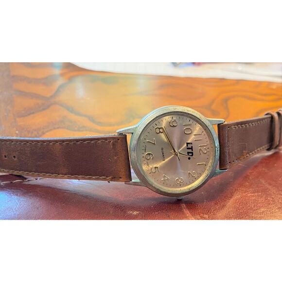 VTG Men's 35mm Gold Tone LTD Watch, Brown Band - Picture 2 of 3